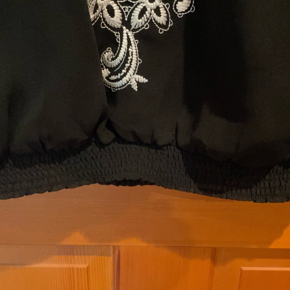 White House/Black Market Blouse - Picture 5 of 8